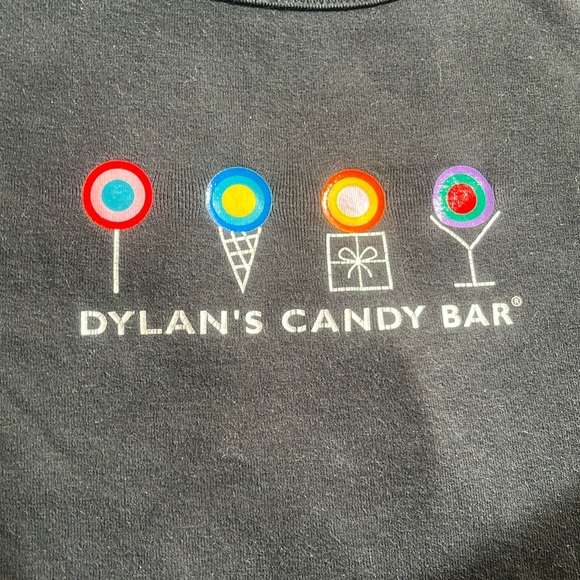 Hi, selling this pretty shirt for kids in size M. - Picture 4 of 5